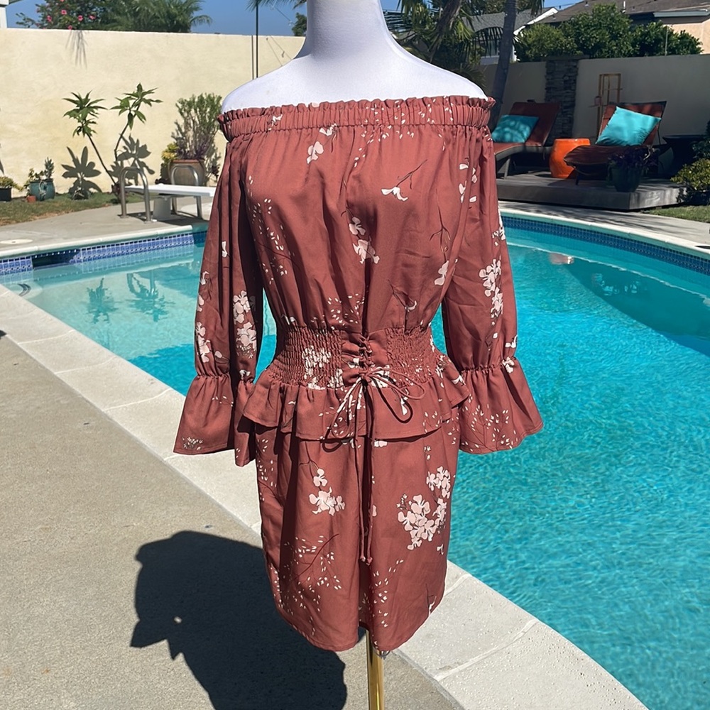 NWOT | Off shoulder floral, mini dress | Size Small